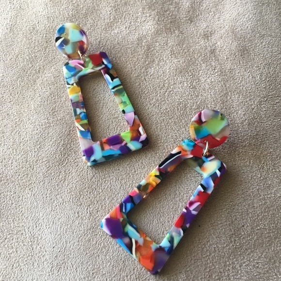 Speckled Rainbow Acrylic Tortoise Shell Earrings - Picture 5 of 5